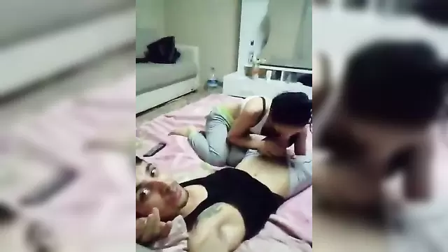 دانشجوهای ترک تو گوشی ساک زدن رو ضبط کردن.